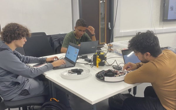 TEDI-London students reverse engineer a robotic vacuum